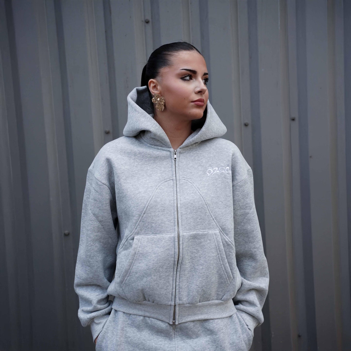 GRAY ZIP-HOODIE
